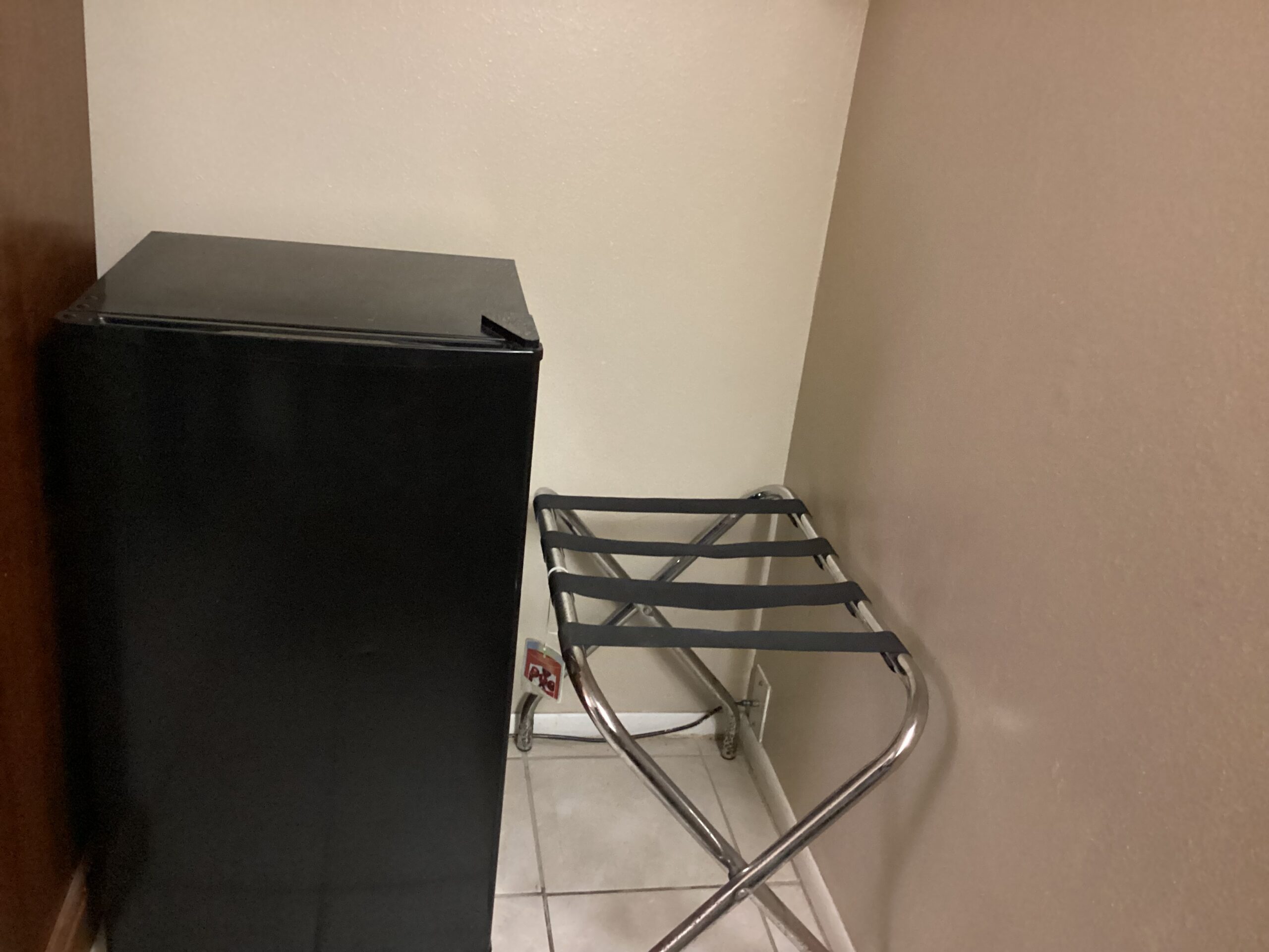 Picture of Fridge and Luggage holder